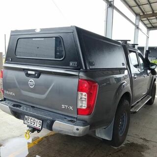 Nissan Navara D23